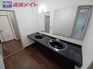 宇治山田駅 徒歩17分 2階の物件内観写真